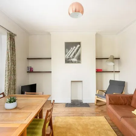 Spectacular Views, Spacious Central Flat * ブリストル